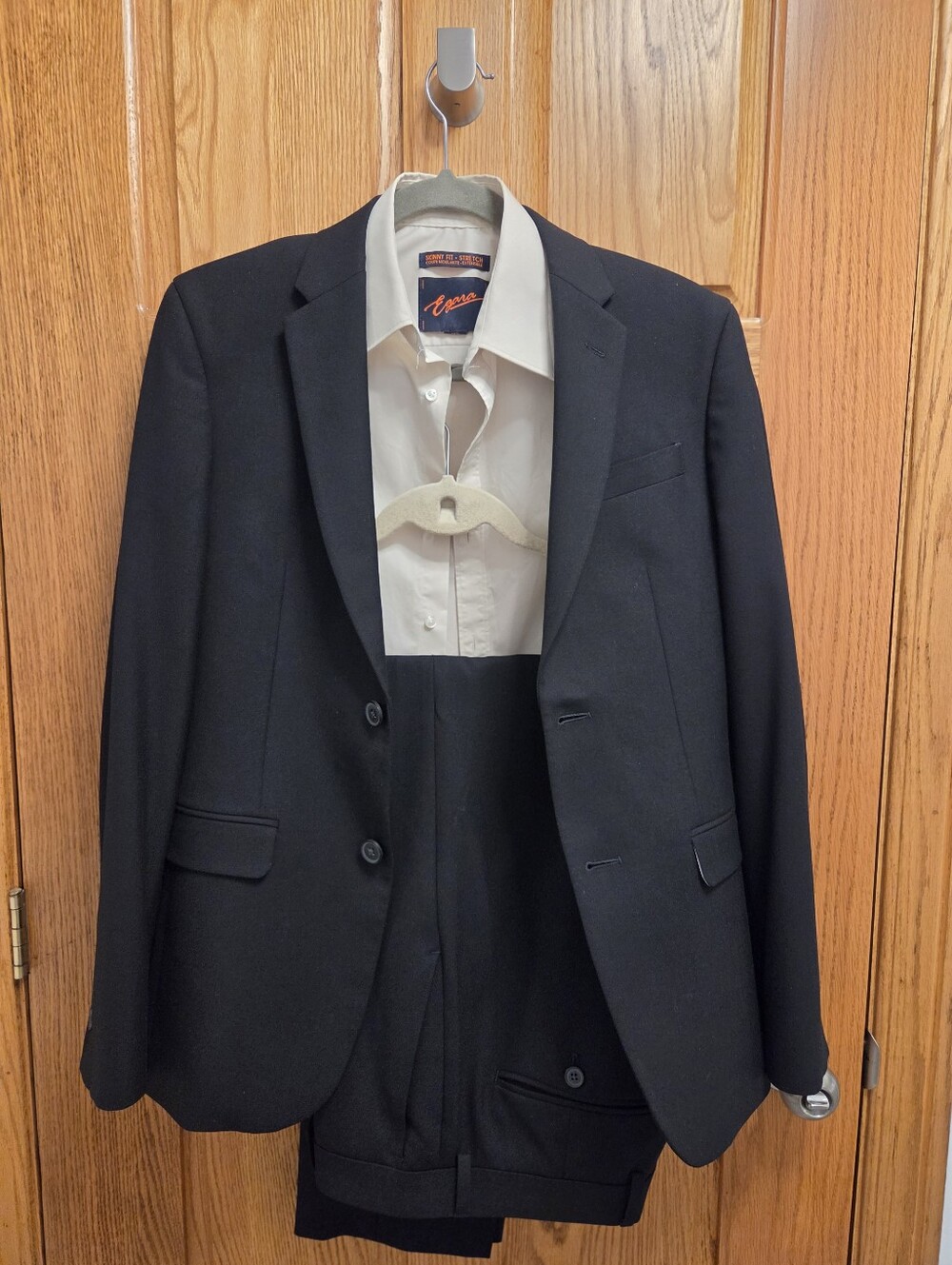 Egara Men's Black Two Suit, With Pants And Dress Shirt